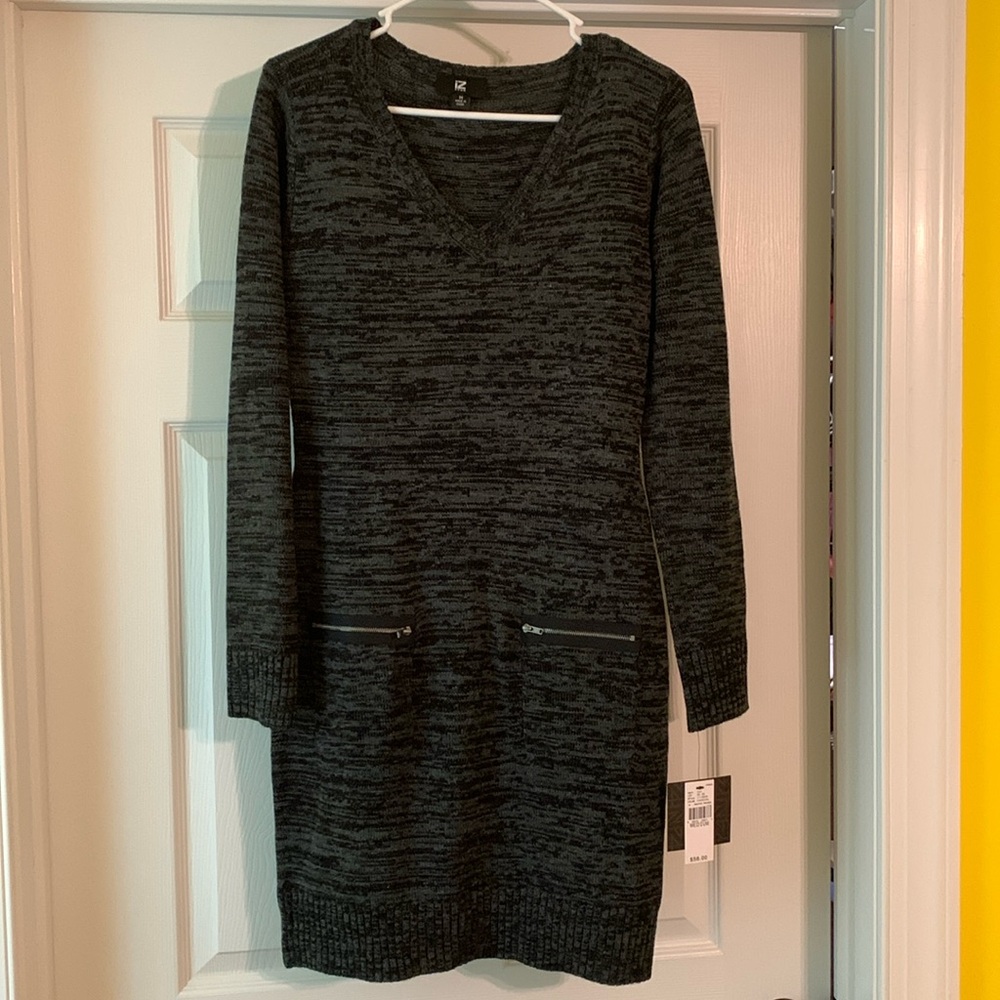 IZ Byer long sleeve black and dark gray sweater dress